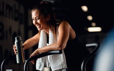 Ahorra costos y elimina garrafones con un purificador en tu gimnasio